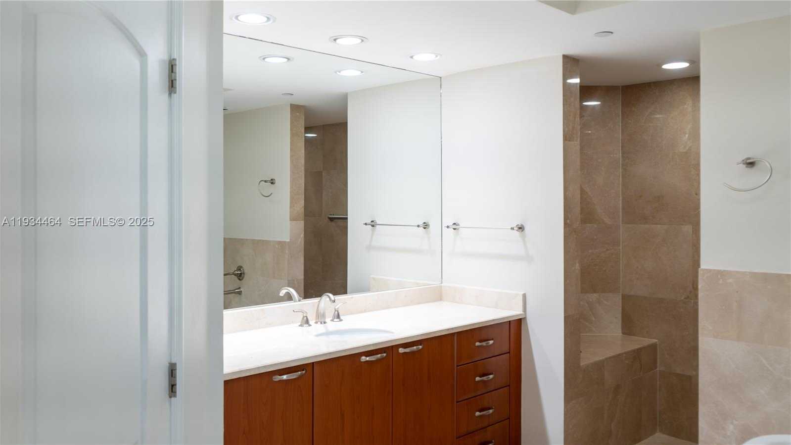 Small Image of 3301 NORTH EAST 183RD ST #2303, Aventura Number 19