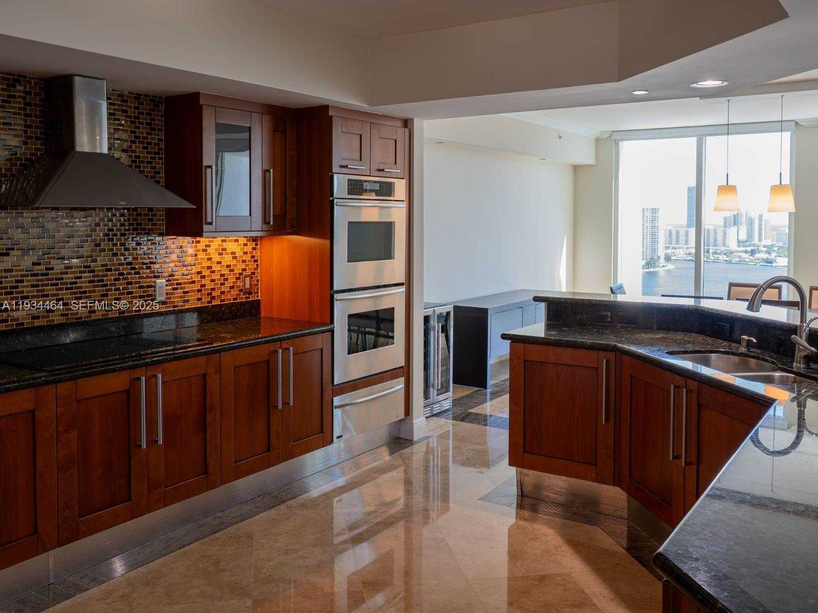 Small Image of 3301 NORTH EAST 183RD ST #2303, Aventura Number 4