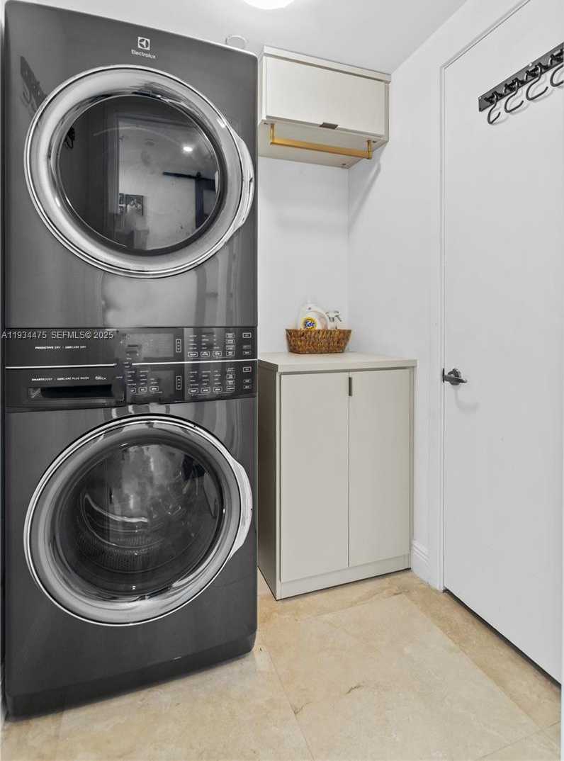 Small Image of 1331 BRICKELL BAY DR #3007, Miami Number 38