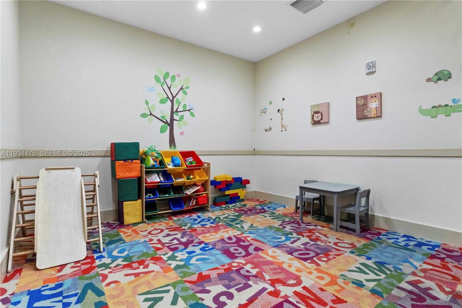 Small Image of 1331 BRICKELL BAY DR #3007, Miami Number 41