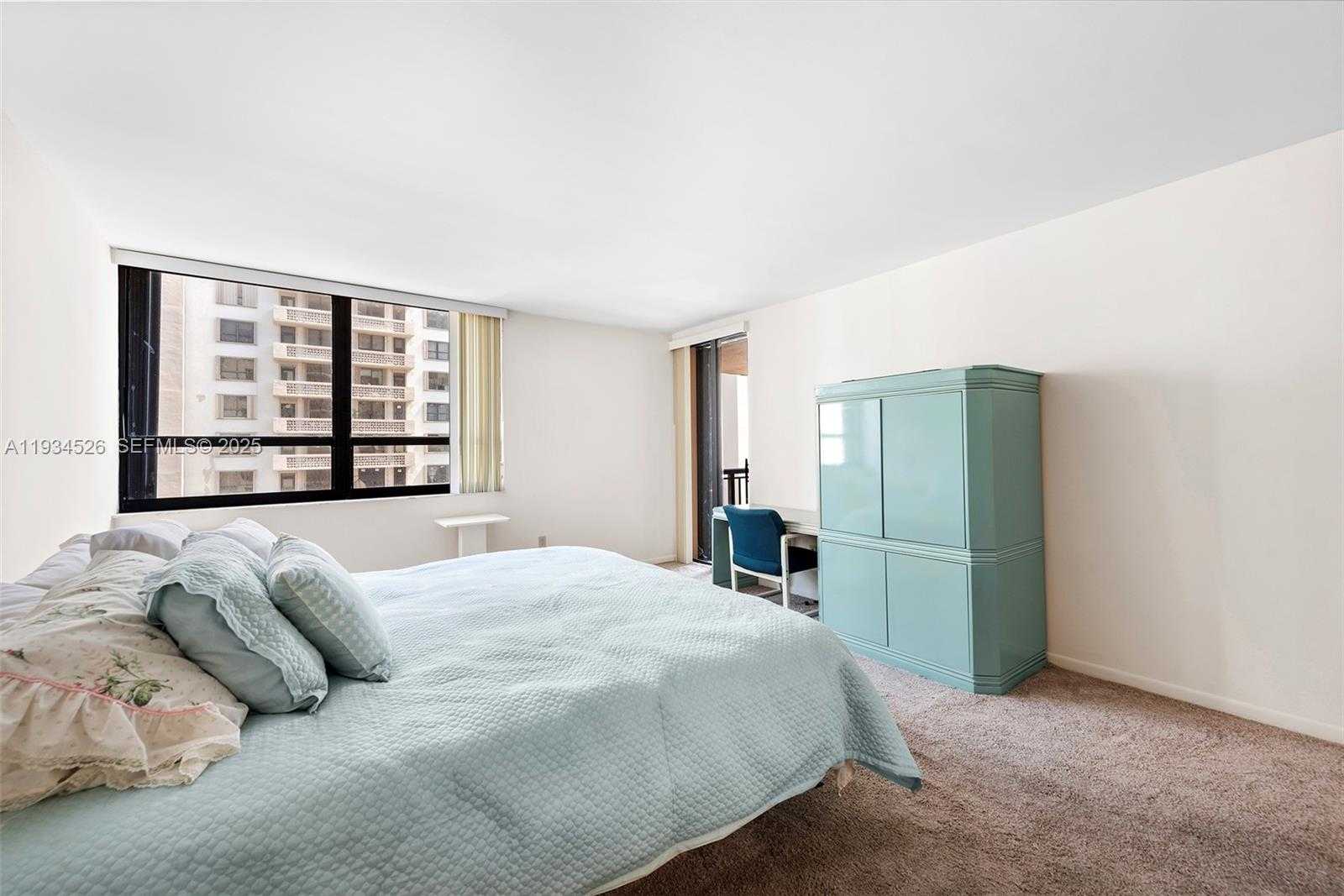 Imagen de Pequeño Objeto