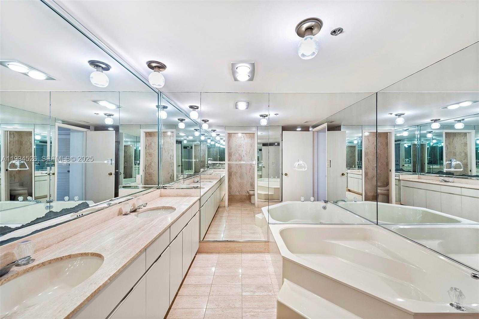 Imagen de Pequeño Objeto