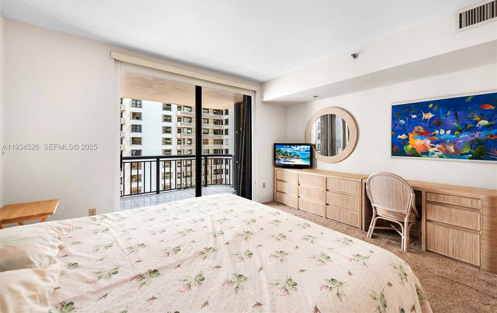 Imagen de Pequeño Objeto