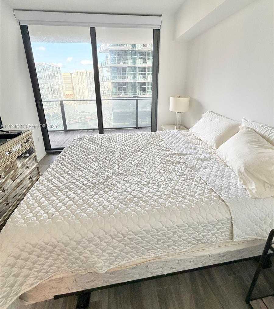 Small Image of 801 SOUTH MIAMI AVE #2709, Miami Number 7