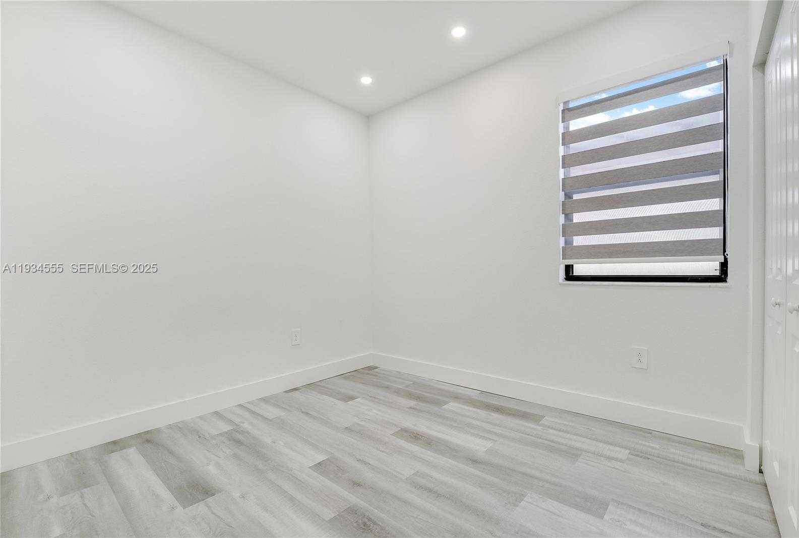 Small Image of 25416 SOUTH WEST 108TH AVE, Homestead Number 13