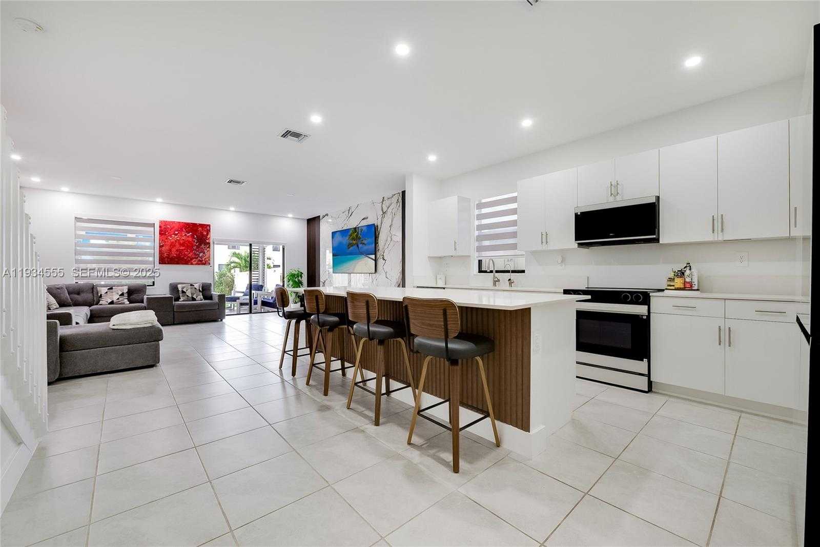 Small Image of 25416 SOUTH WEST 108TH AVE, Homestead Number 4