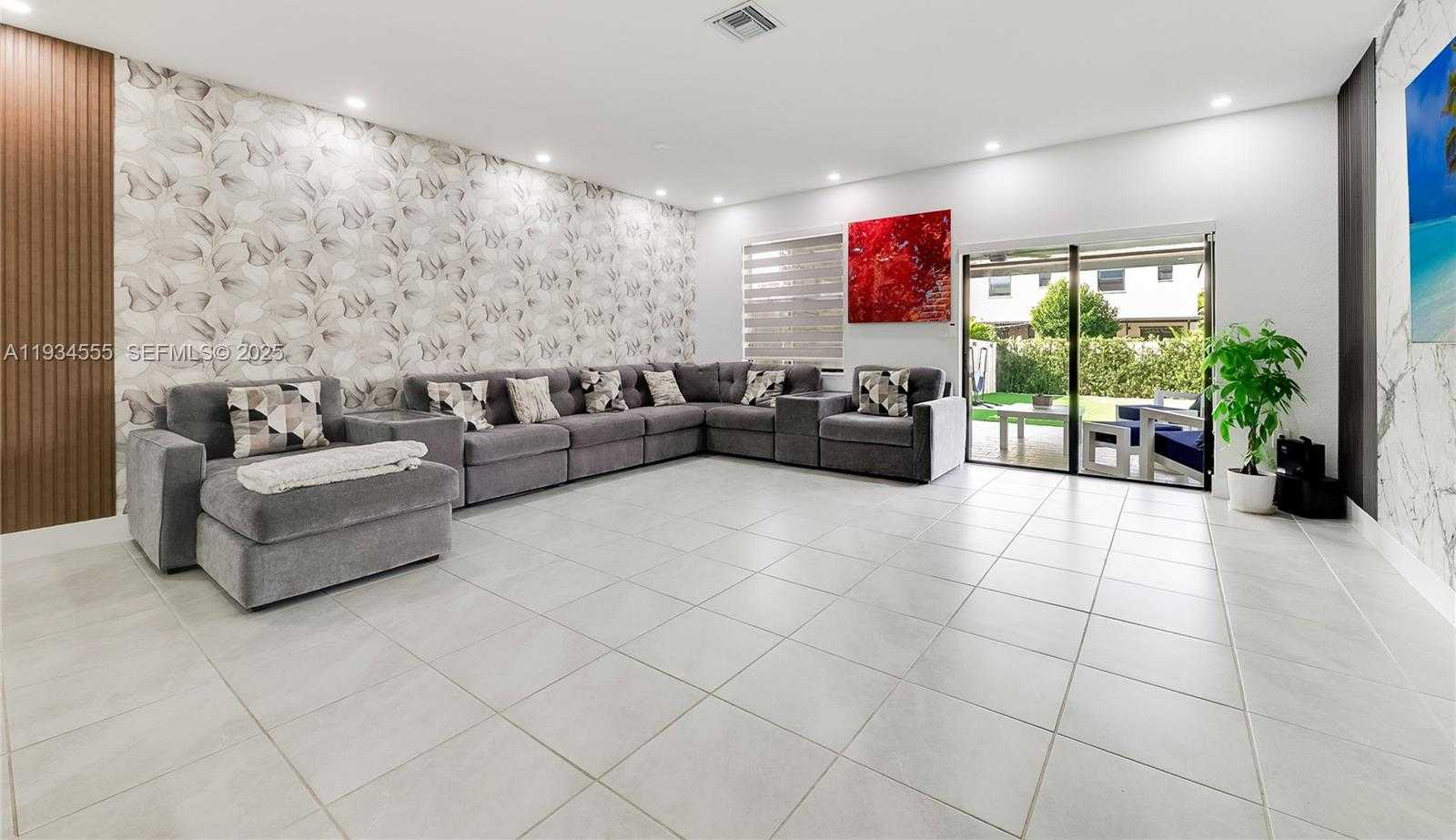 Small Image of 25416 SOUTH WEST 108TH AVE, Homestead Number 6