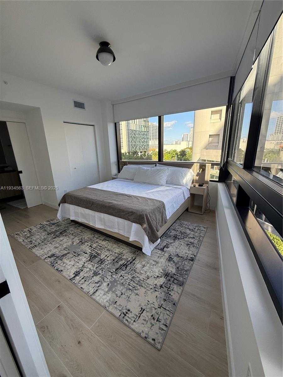 Small Image of 225 NORTH MIAMI AVE #501, Miami Number 10