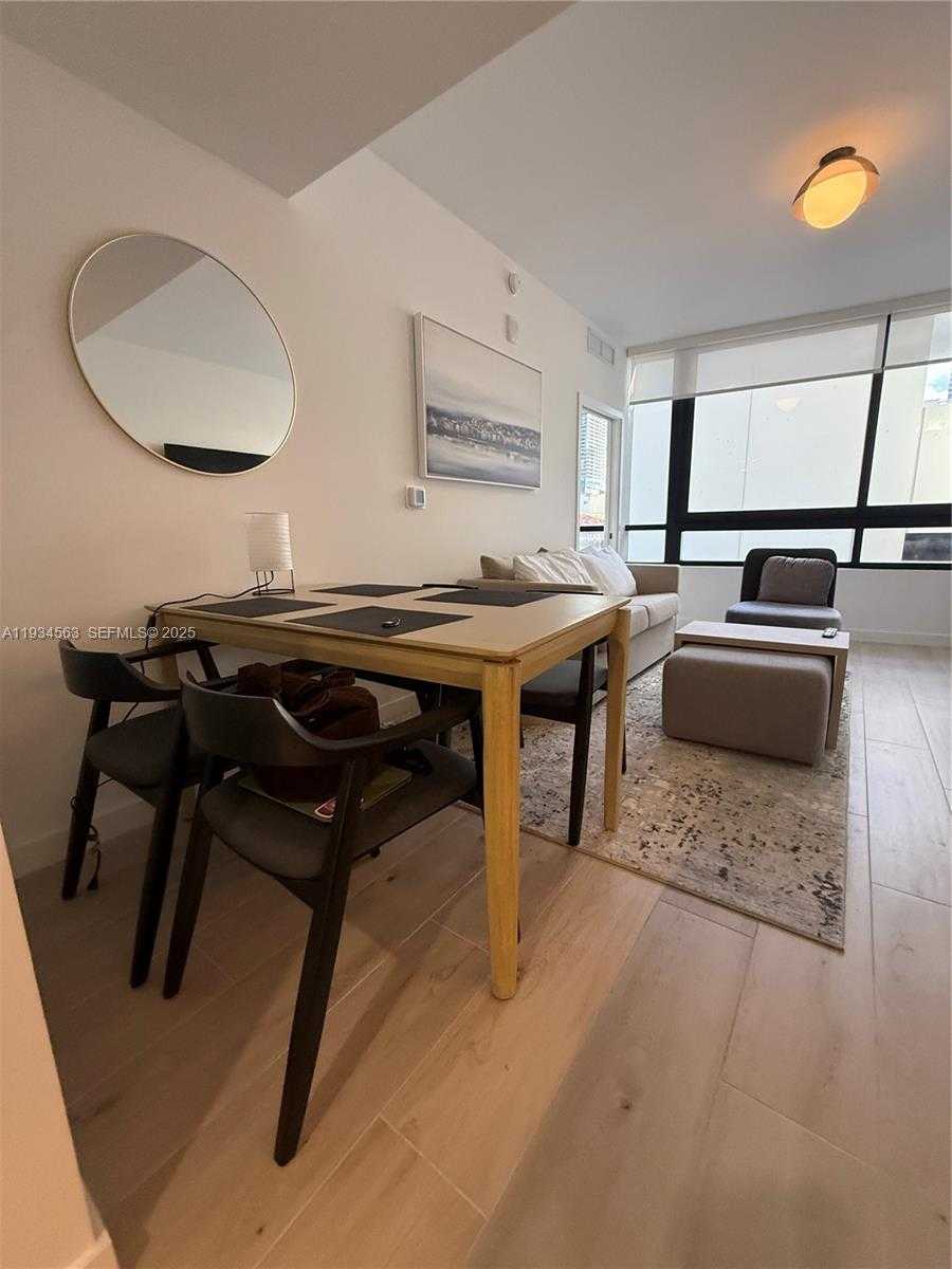 Small Image of 225 NORTH MIAMI AVE #501, Miami Number 4