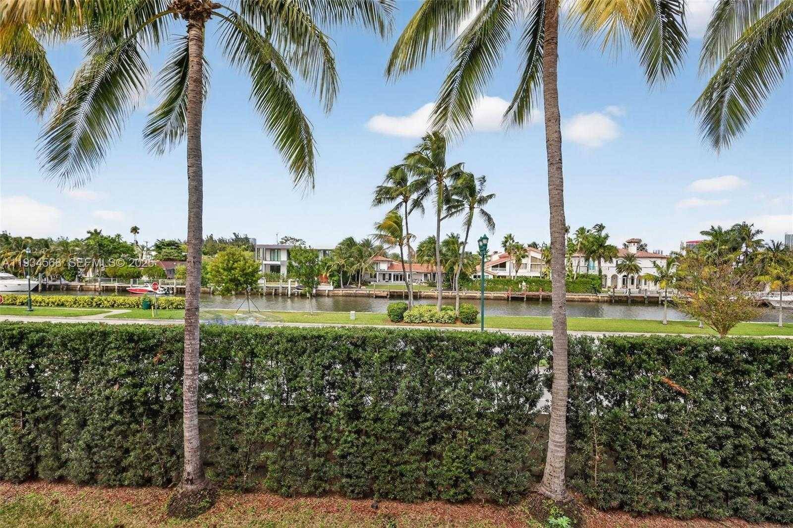 Small Image of 21399 MARINA COVE CIR #14, Aventura Number 20