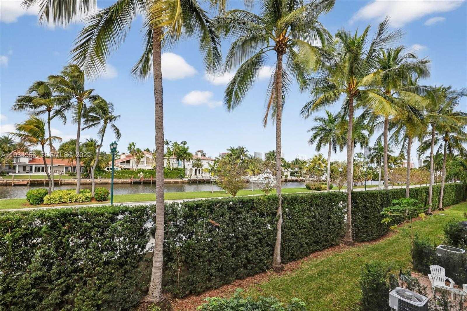 Small Image of 21399 MARINA COVE CIR #14, Aventura Number 22