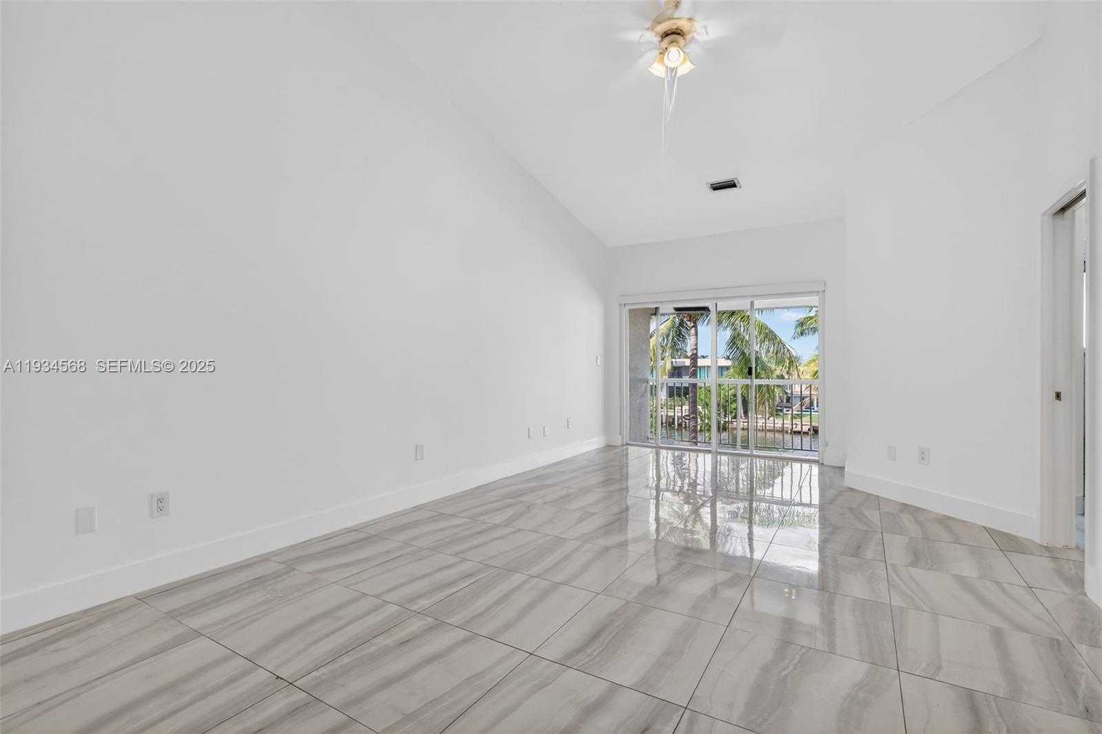 Small Image of 21399 MARINA COVE CIR #14, Aventura Number 23