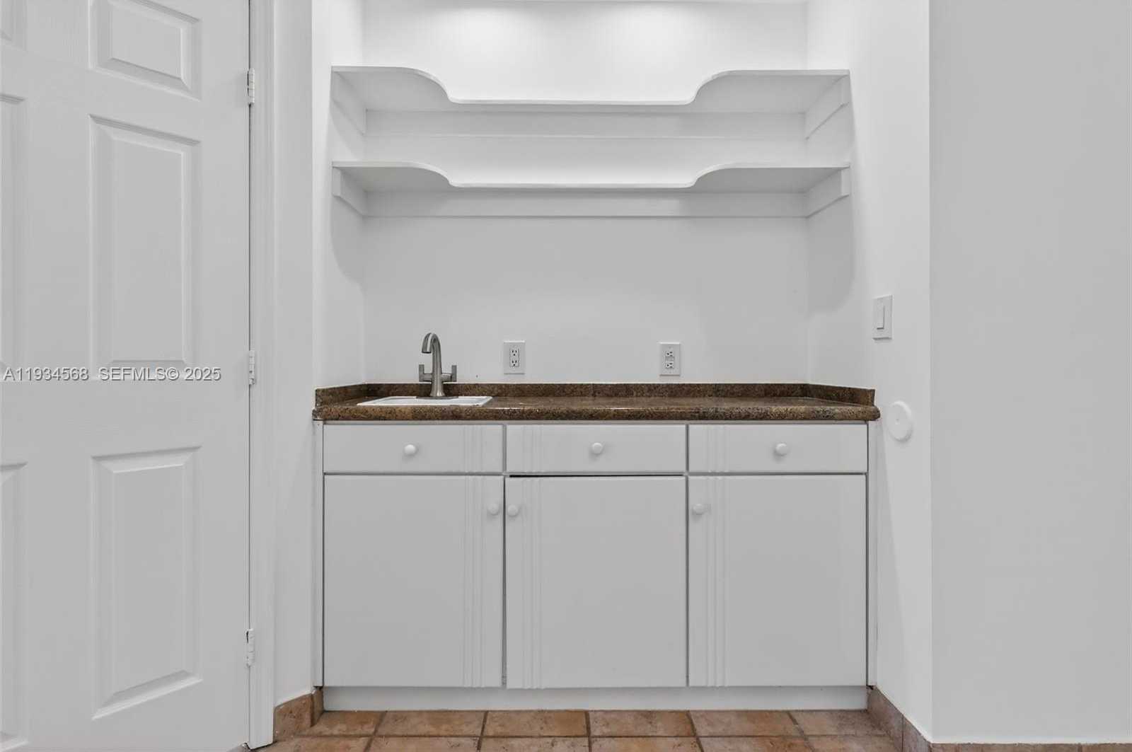 Small Image of 21399 MARINA COVE CIR #14, Aventura Number 38