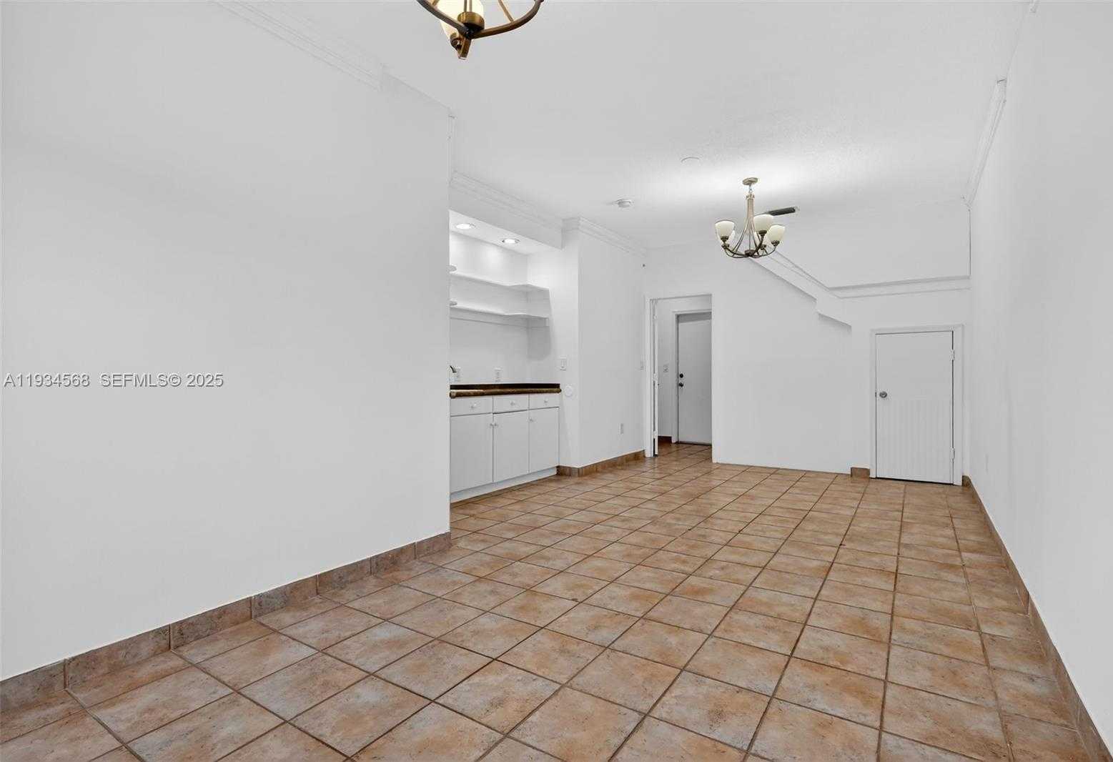 Small Image of 21399 MARINA COVE CIR #14, Aventura Number 39