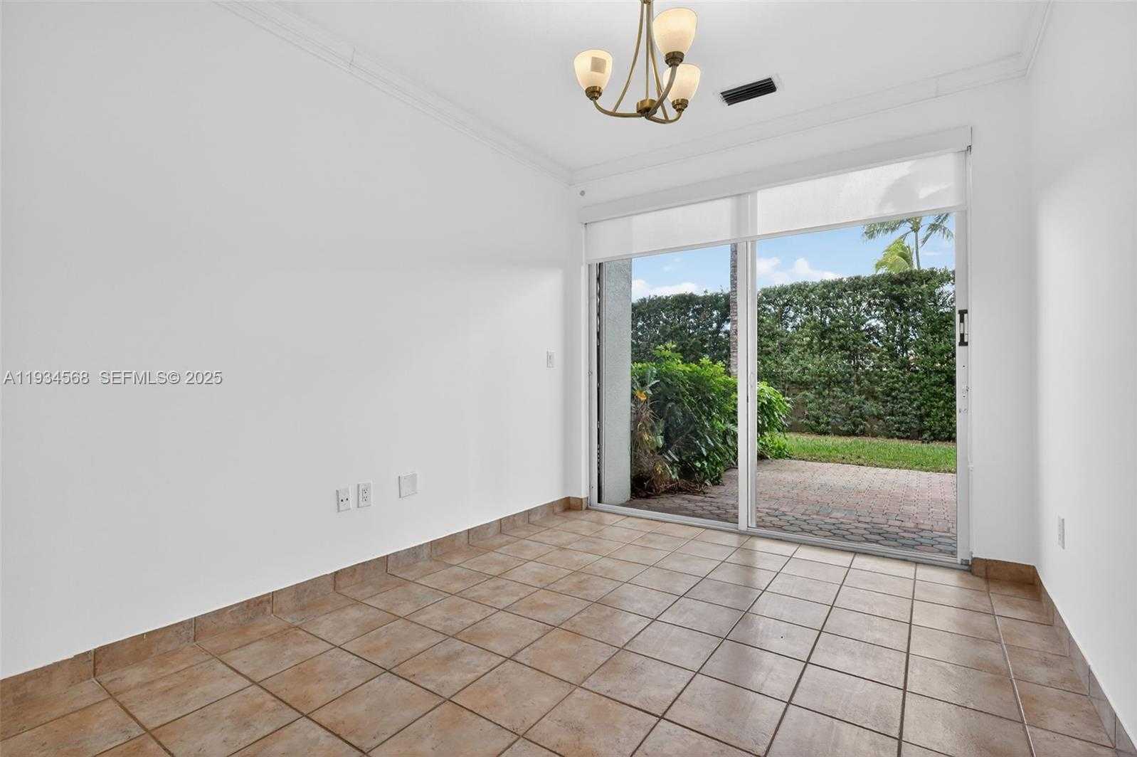 Small Image of 21399 MARINA COVE CIR #14, Aventura Number 40