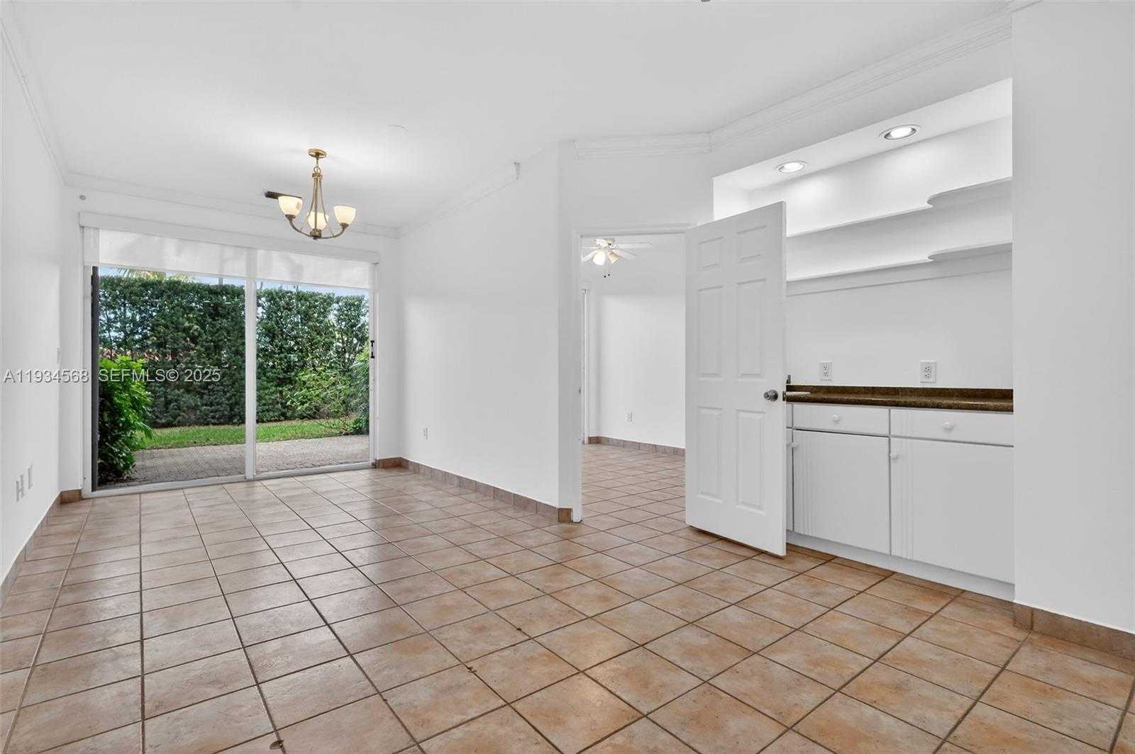 Small Image of 21399 MARINA COVE CIR #14, Aventura Number 43