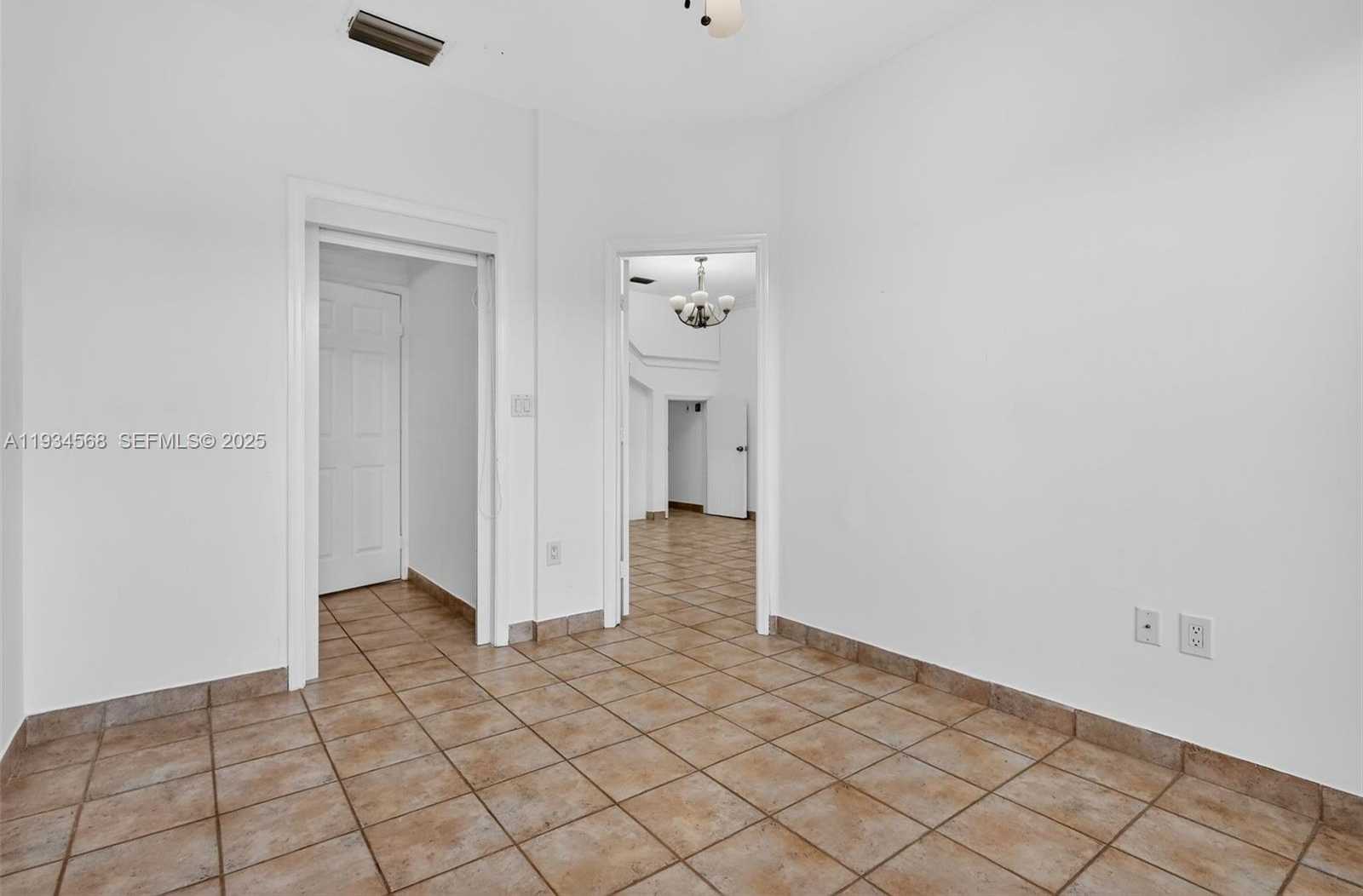 Small Image of 21399 MARINA COVE CIR #14, Aventura Number 45