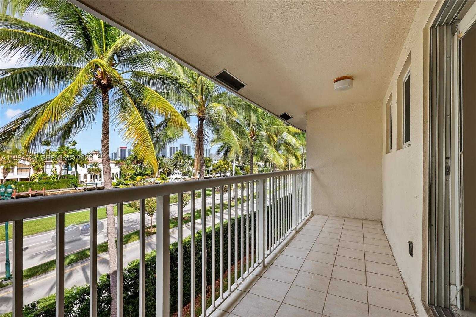 Small Image of 21399 MARINA COVE CIR #14, Aventura Number 55