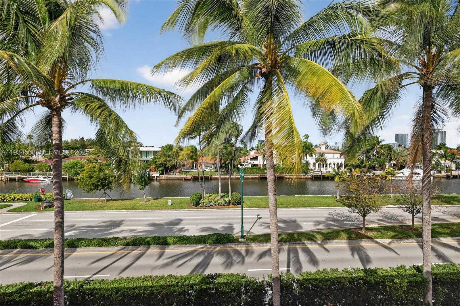 Small Image of 21399 MARINA COVE CIR #14, Aventura Number 58