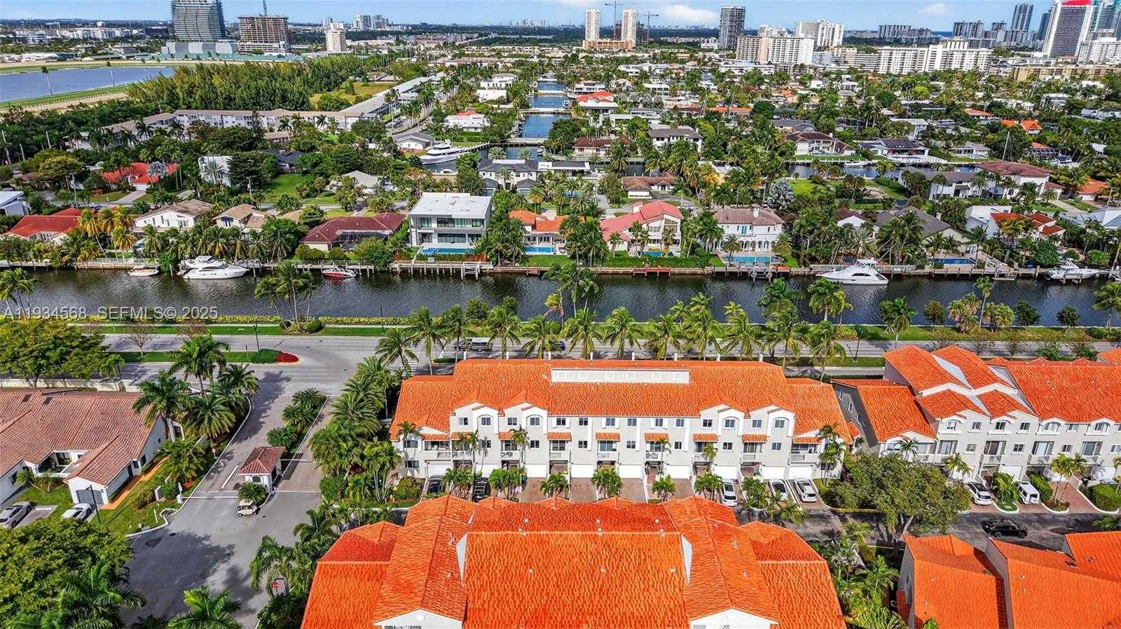 Small Image of 21399 MARINA COVE CIR #14, Aventura Number 73