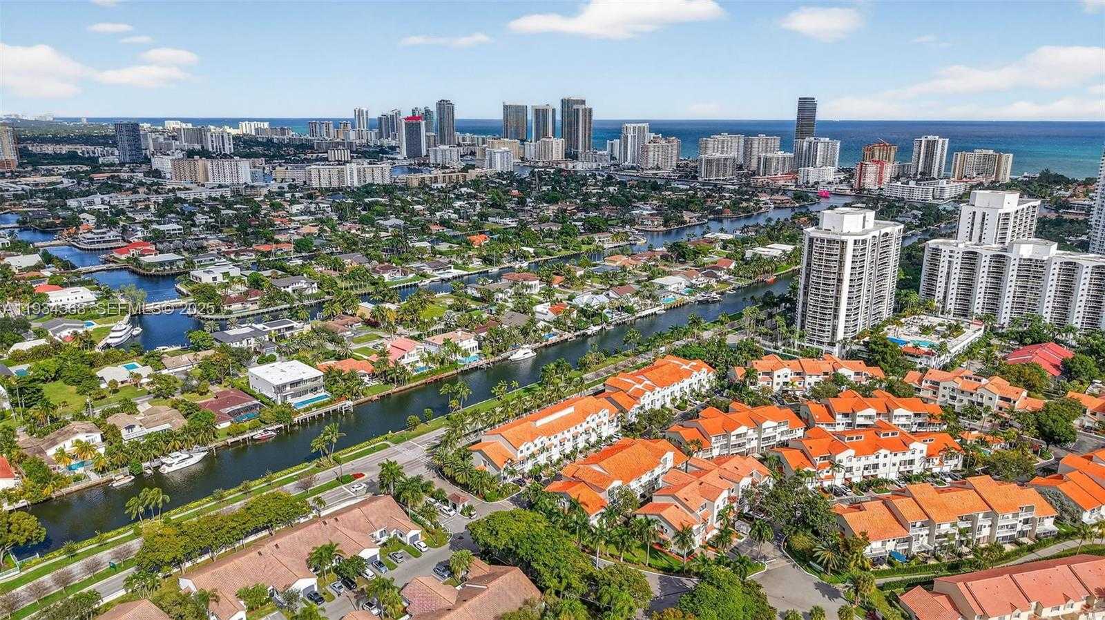 Small Image of 21399 MARINA COVE CIR #14, Aventura Number 76