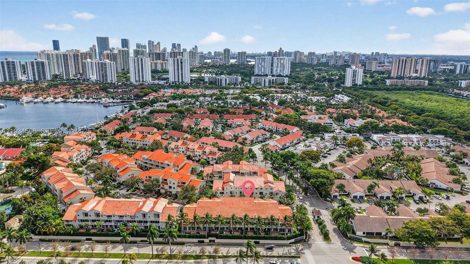Small Image of 21399 MARINA COVE CIR #14, Aventura Number 81