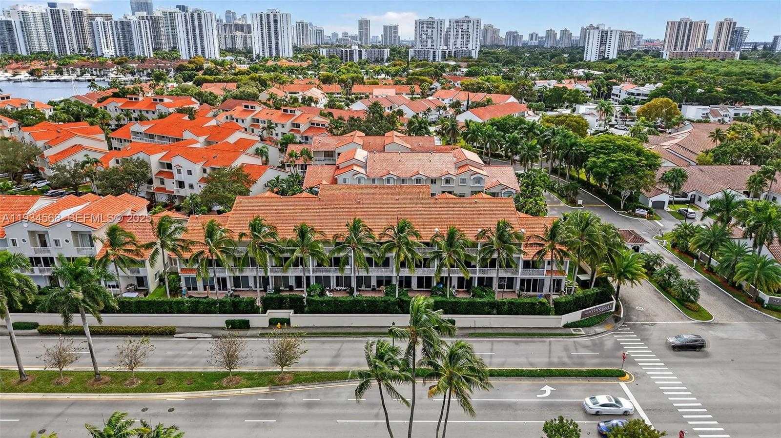 Small Image of 21399 MARINA COVE CIR #14, Aventura Number 84