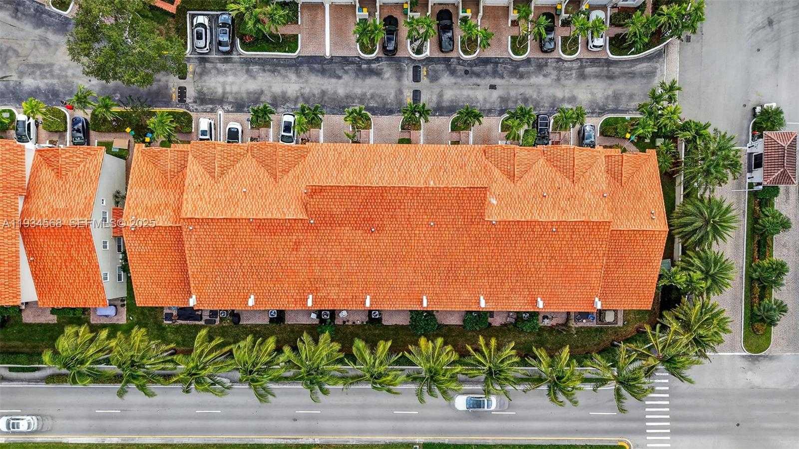 Small Image of 21399 MARINA COVE CIR #14, Aventura Number 86