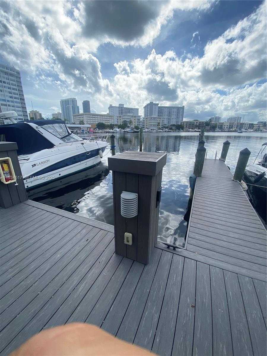 Small Image of 2420 DIANA DR #208, Hallandale Beach Number 15