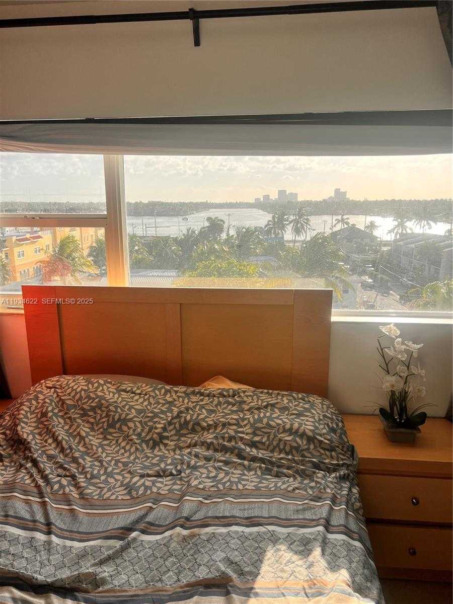 Small Image of 300 OREGON ST #506, Hollywood Number 4