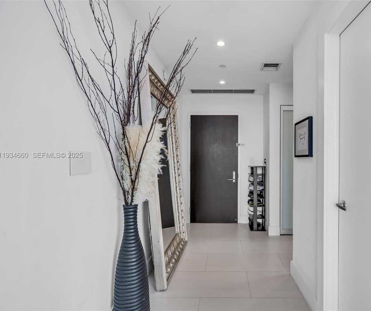 Small Image of 900 BISCAYNE BLVD #2312, Miami Number 16