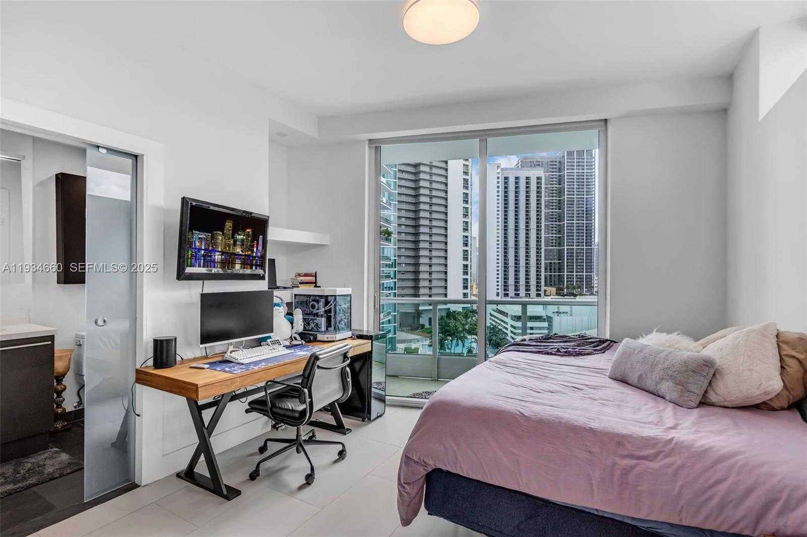 Small Image of 900 BISCAYNE BLVD #2312, Miami Number 23