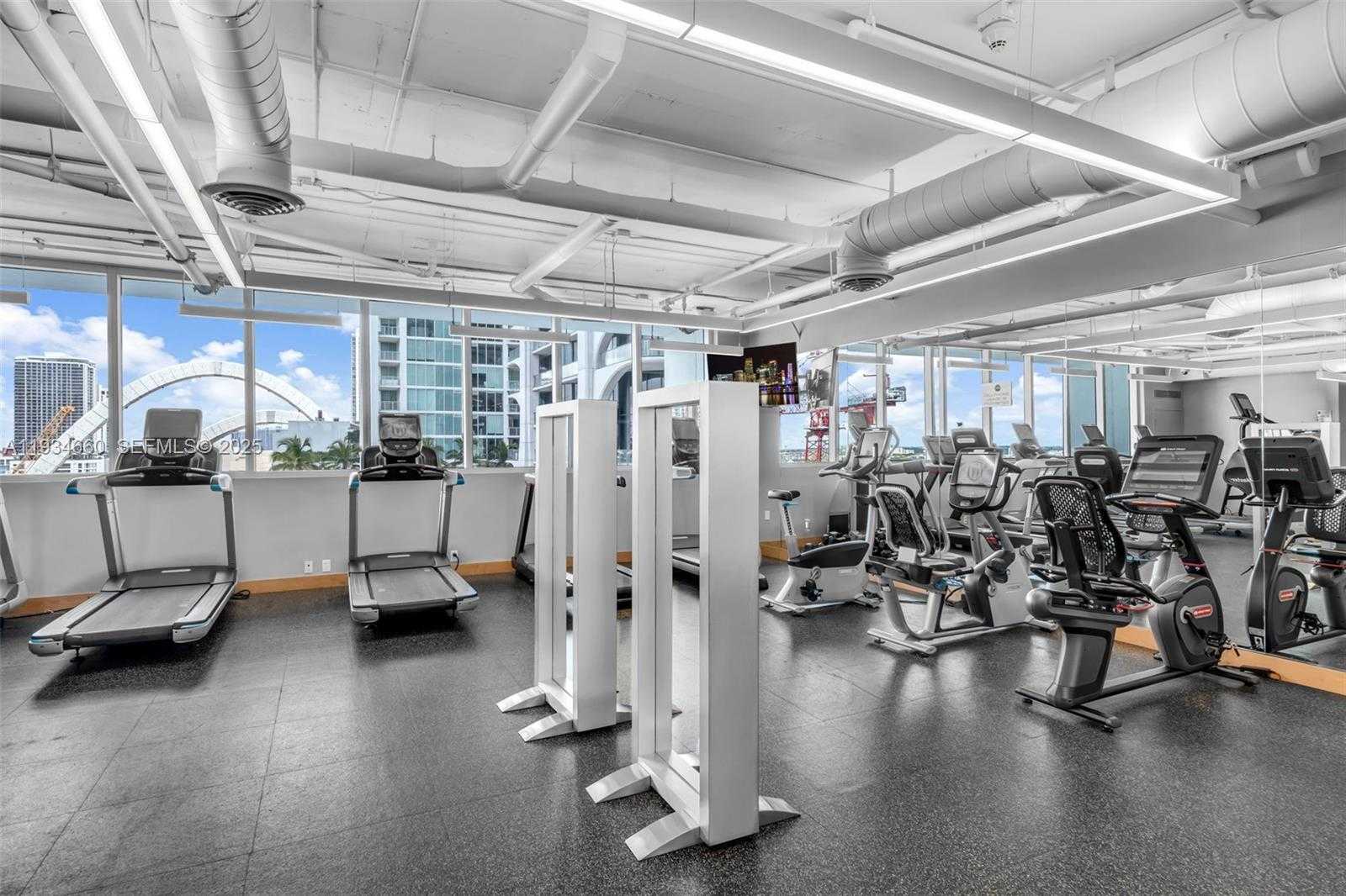 Small Image of 900 BISCAYNE BLVD #2312, Miami Number 54