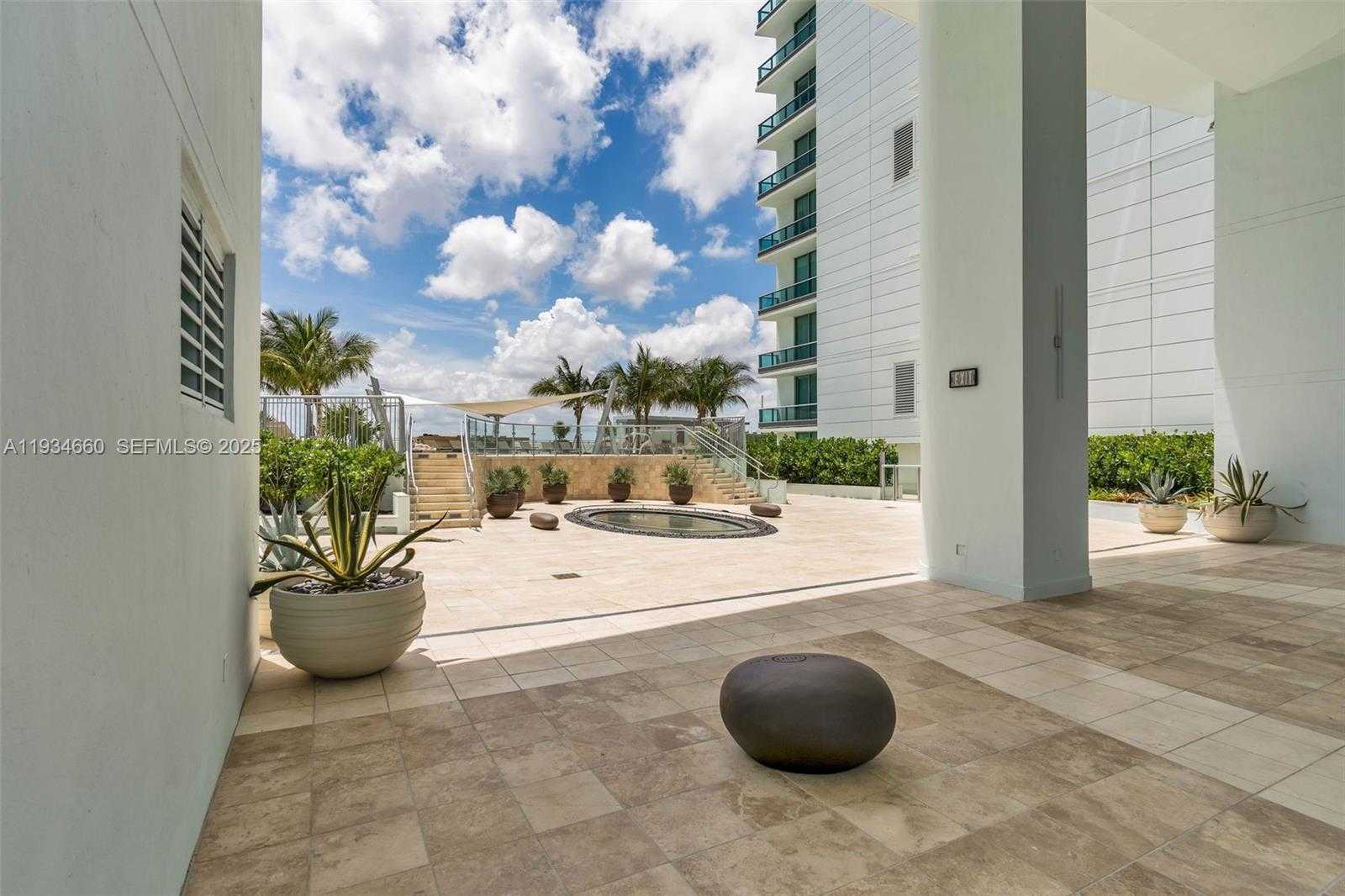 Small Image of 900 BISCAYNE BLVD #2312, Miami Number 57