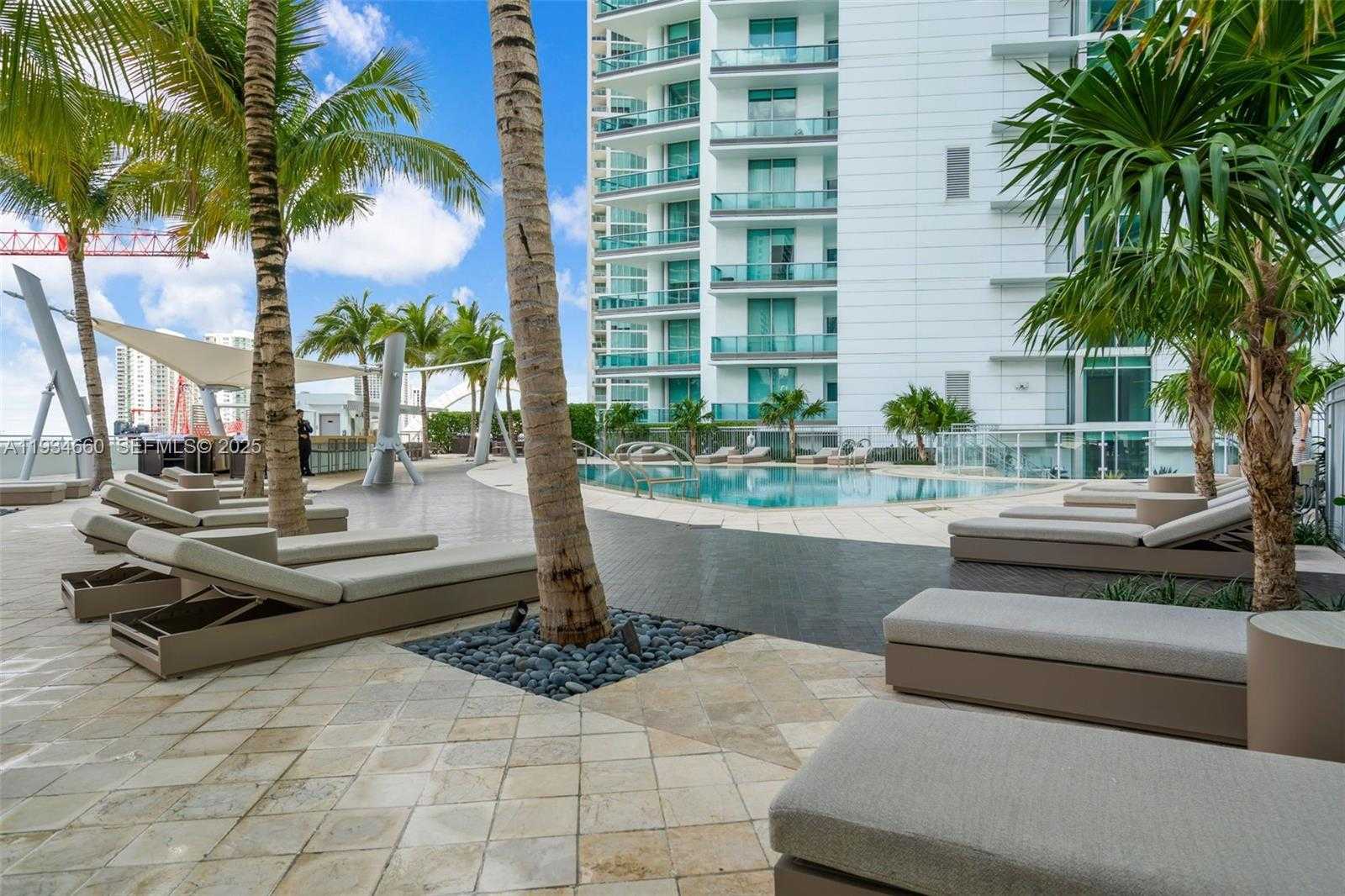 Small Image of 900 BISCAYNE BLVD #2312, Miami Number 64