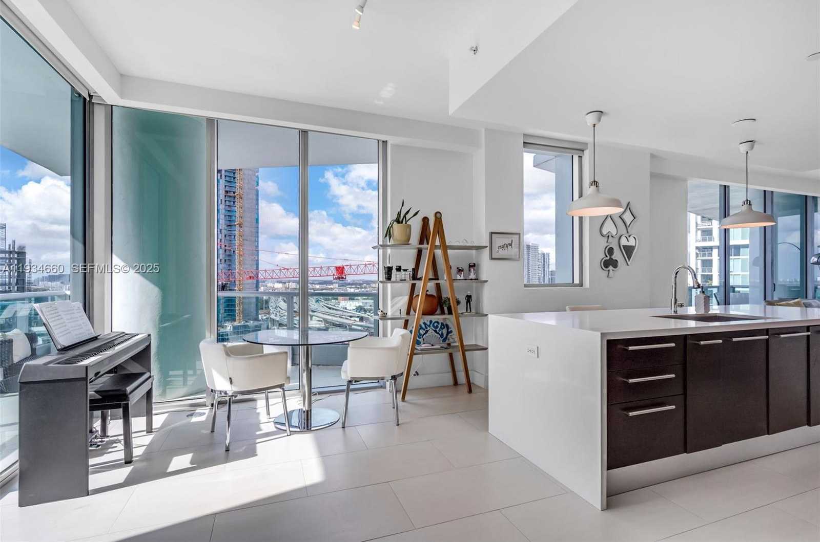 Small Image of 900 BISCAYNE BLVD #2312, Miami Number 7