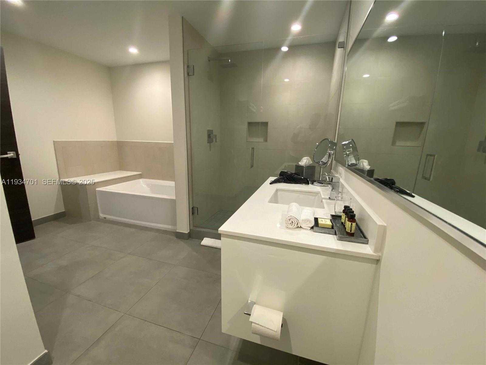 Small Image of 777 NORTH OCEAN DR #S514, Hollywood Number 19