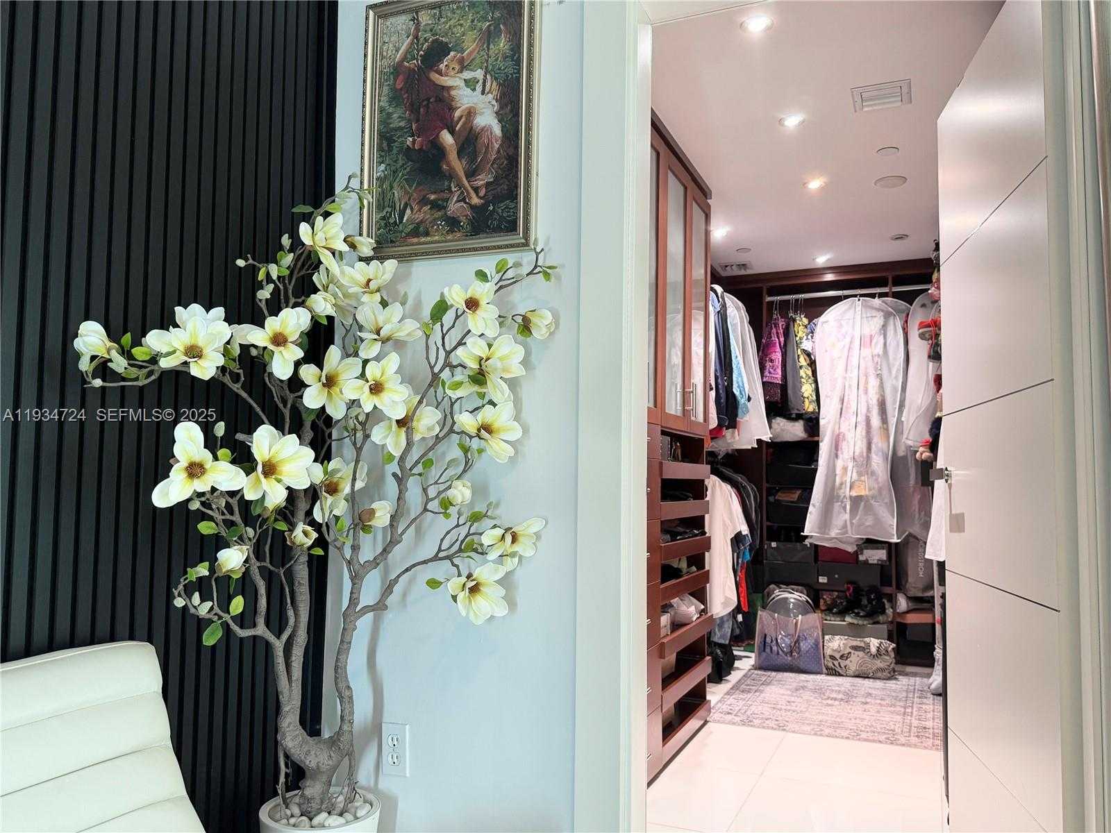 Small Image of 900 BISCAYNE BLVD #4504, Miami Number 16