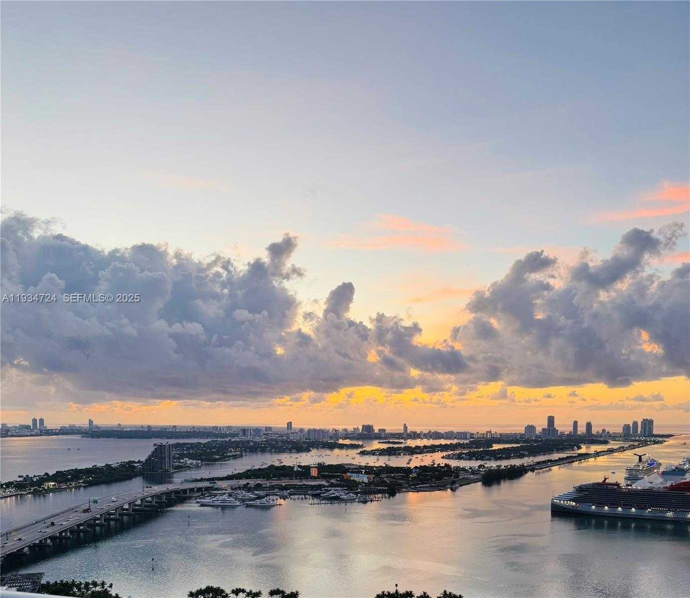Small Image of 900 BISCAYNE BLVD #4504, Miami Number 3