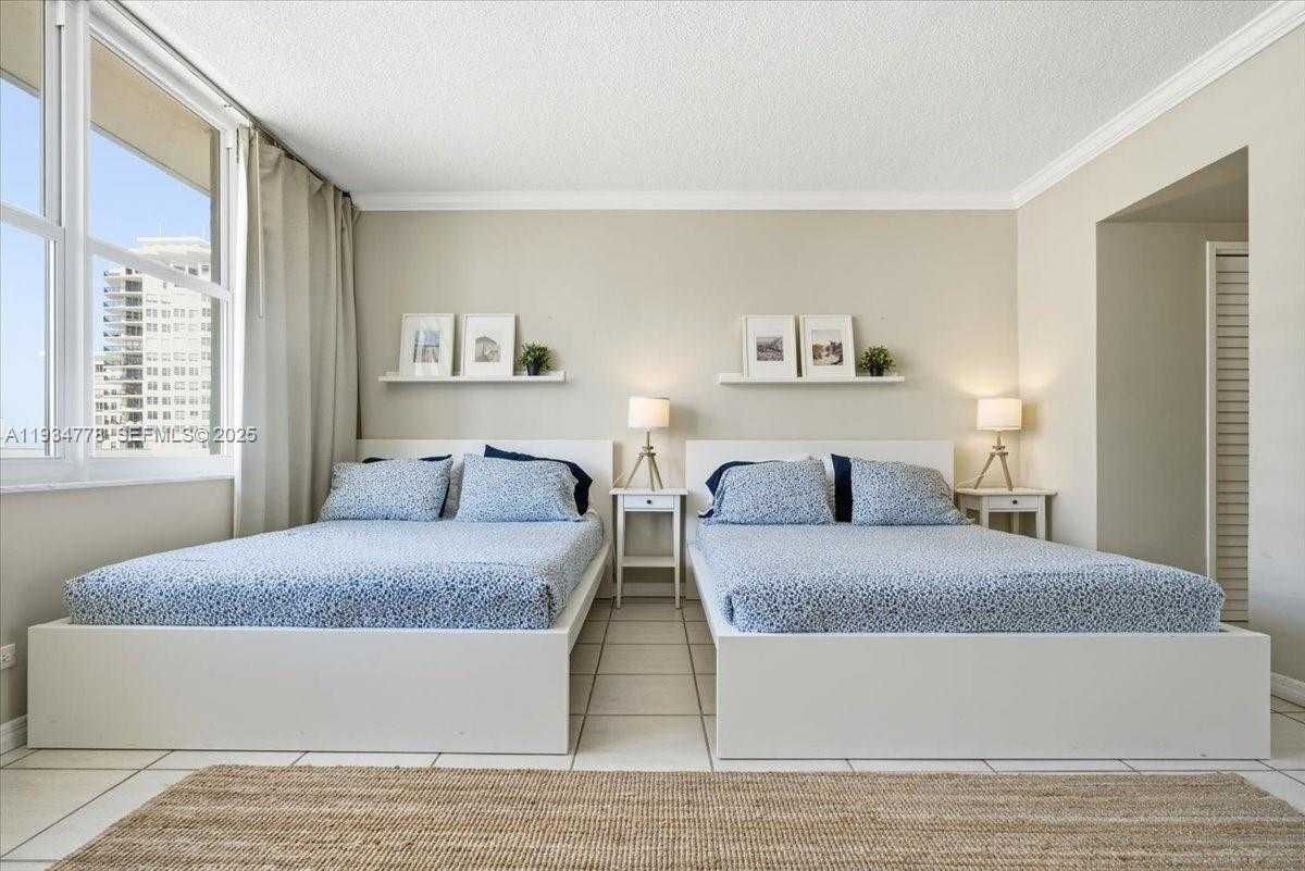 Small Image of 5601 COLLINS AVE #915, Miami Beach Number 10
