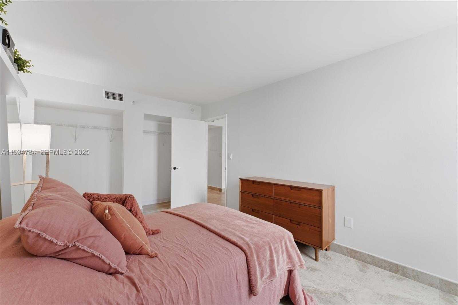 Small Image of 850 NORTH MIAMI AVE #W-806, Miami Number 14