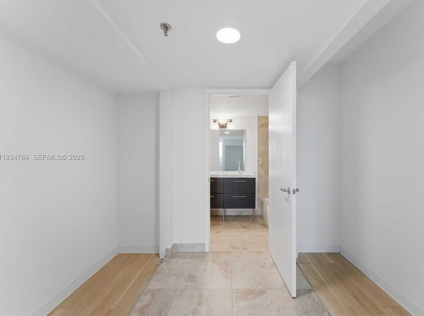 Small Image of 850 NORTH MIAMI AVE #W-806, Miami Number 22