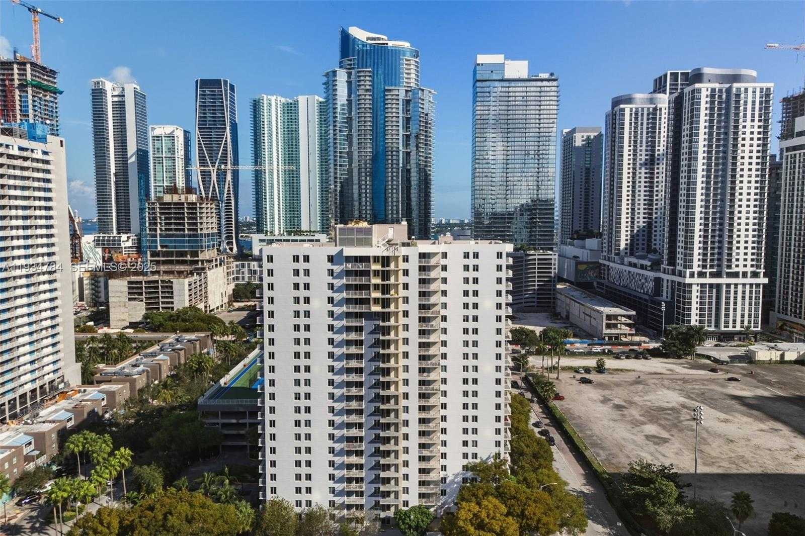 Small Image of 850 NORTH MIAMI AVE #W-806, Miami Number 37