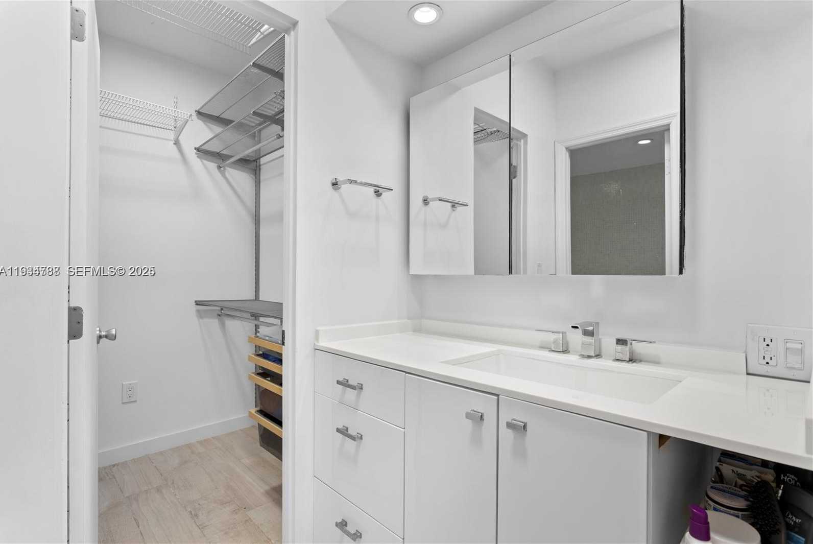 Small Image of 11 ISLAND AVE #PH5, Miami Beach Number 13