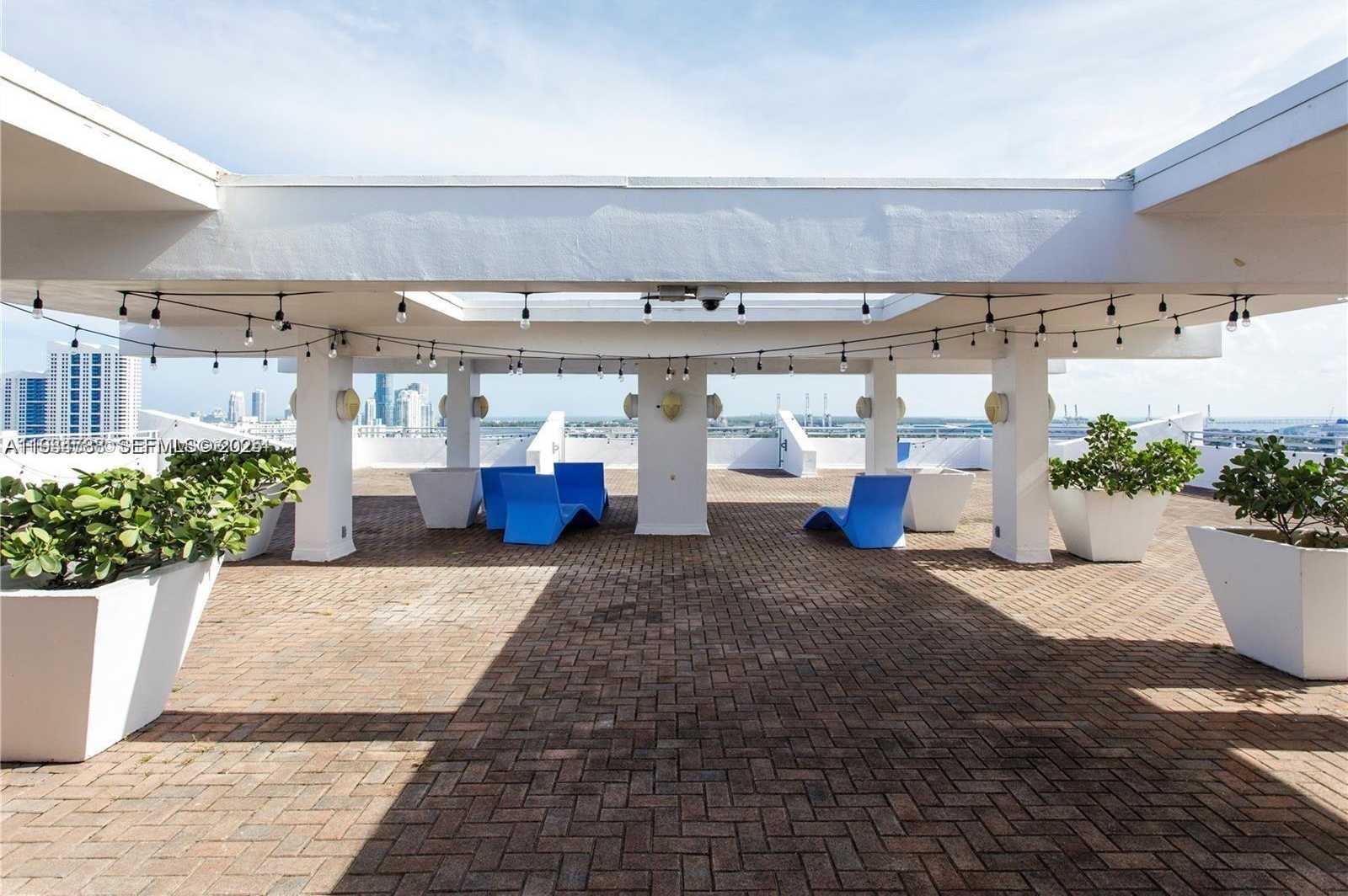 Small Image of 11 ISLAND AVE #PH5, Miami Beach Number 16