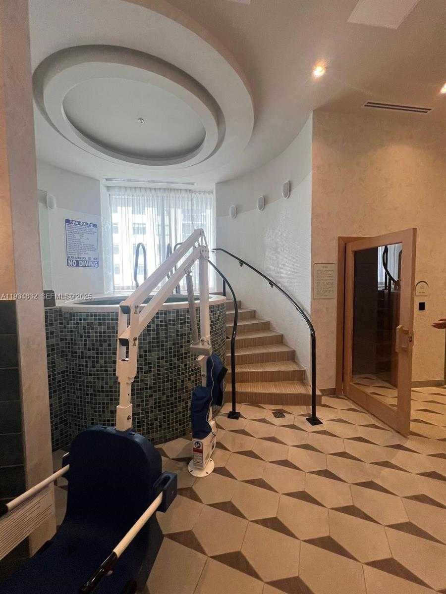 Small Image of 11 NORTH EAST 6 ST #2709, Miami Number 9