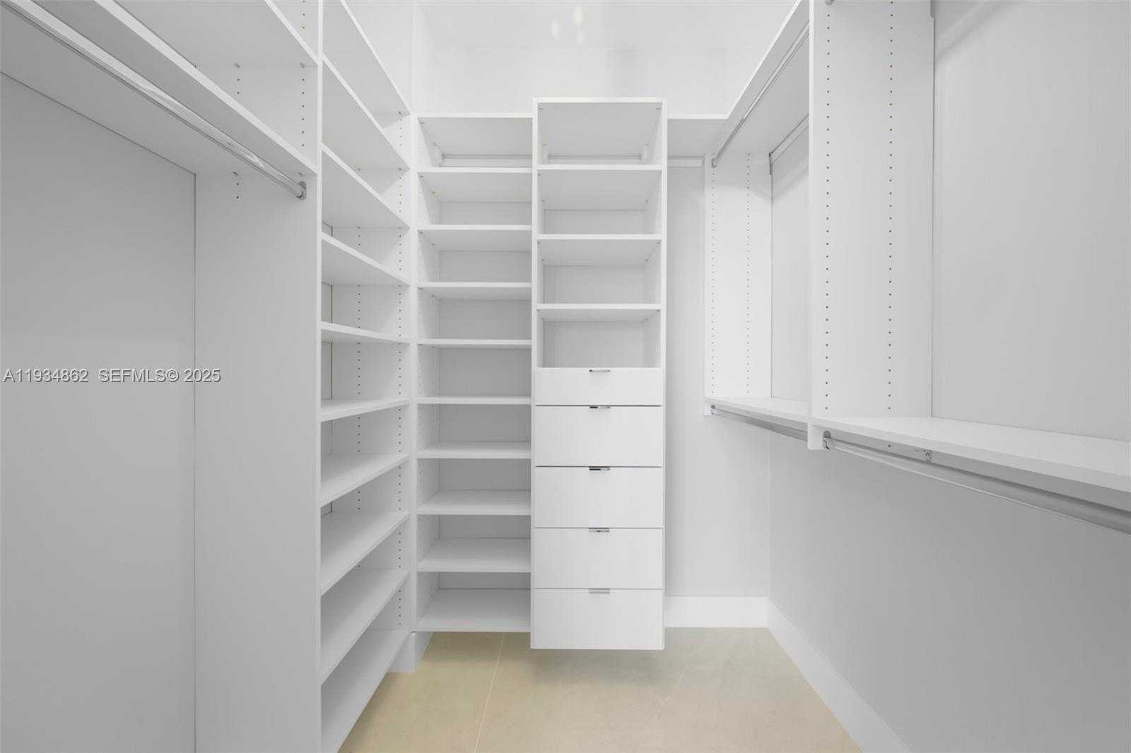 Small Image of 20281 EAST COUNTRY CLUB DR #501, Aventura Number 11