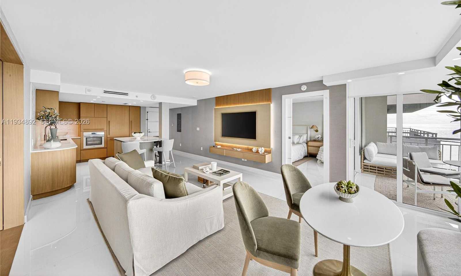 Small Image of 400 SOUTH POINTE DR #1501, Miami Beach Number 6