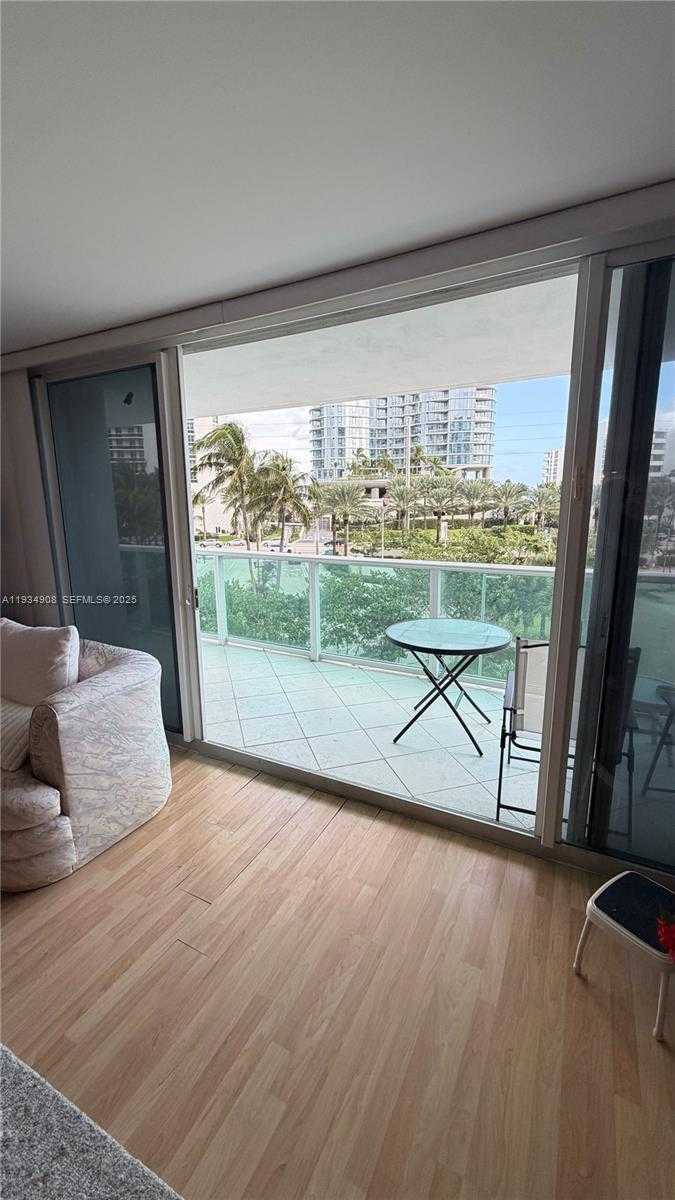 Small Image of 100 BAYVIEW DR #306, Sunny Isles Beach Number 21