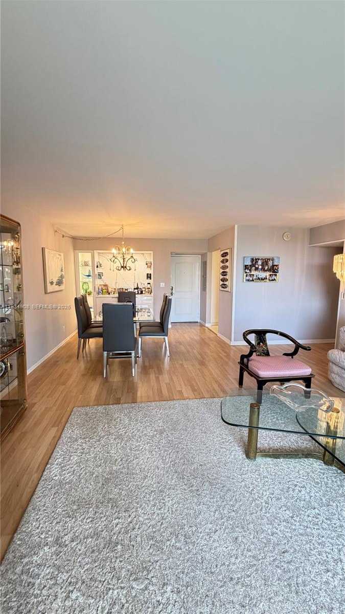 Small Image of 100 BAYVIEW DR #306, Sunny Isles Beach Number 6